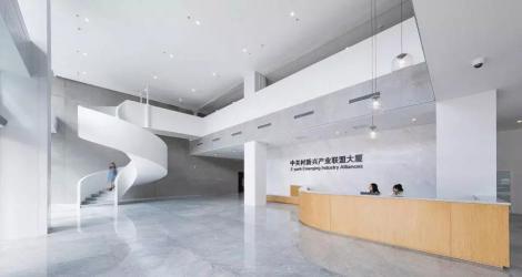 成都海倫天麓銷售中心，東方優(yōu)雅與現(xiàn)代融合的空間縮影！